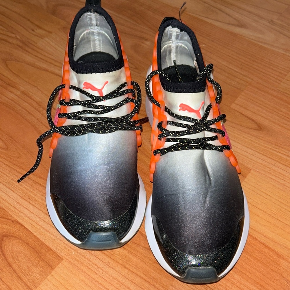Sophia Webster X Puma sneakers amazing shape ! Sz 7 bottom need cleaning
